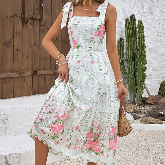 White Boho Women's Floral Square Neckline Ruffle Hem Spaghetti Strap Maxi Dress - Picture 3 of 6
